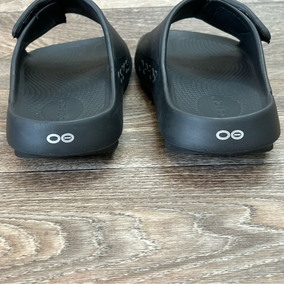 Oofos Ooahh Matte Black M7 W9 Sport Flex Slide Recovery Adjustable Hook & Loop - Picture 10 of 11